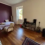 Bright Apartment In San Lorenzo - Feel At Home