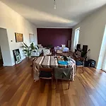 Bright Apartment In San Lorenzo - Feel At Home
